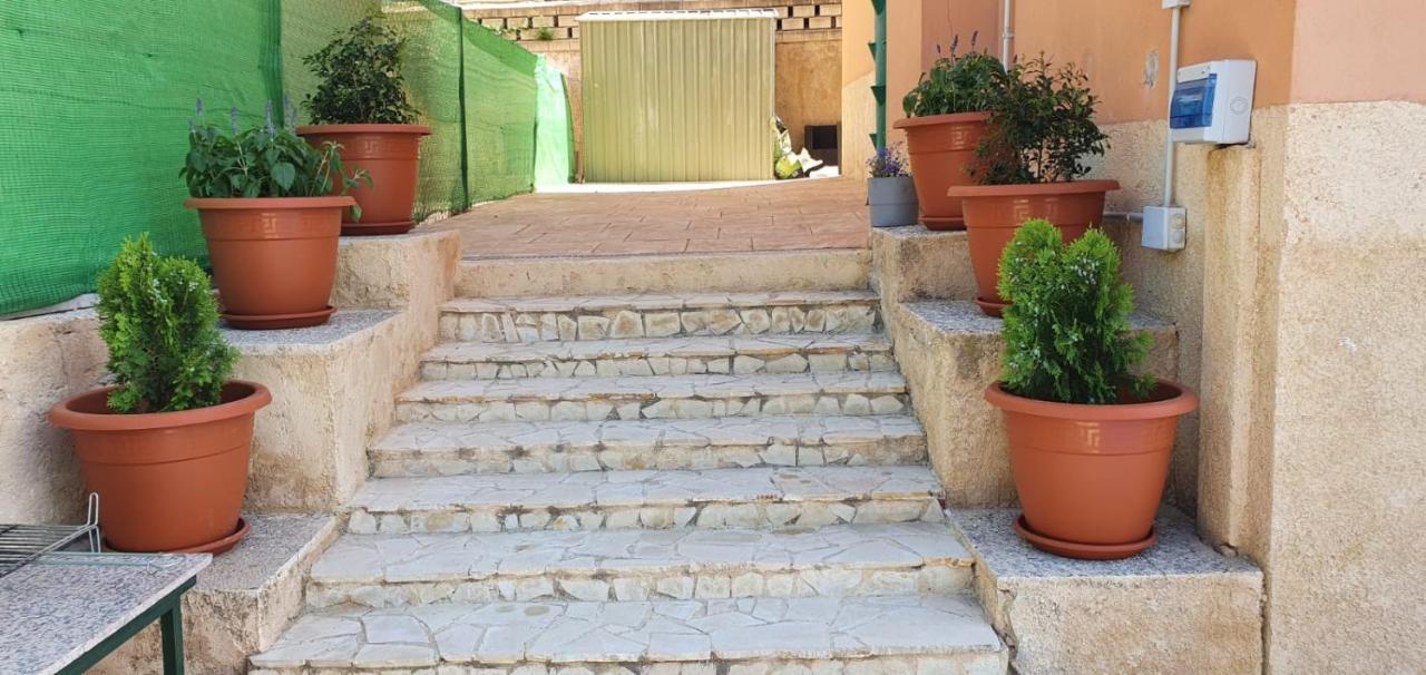 Aisha House Villa Relleu Exterior photo
